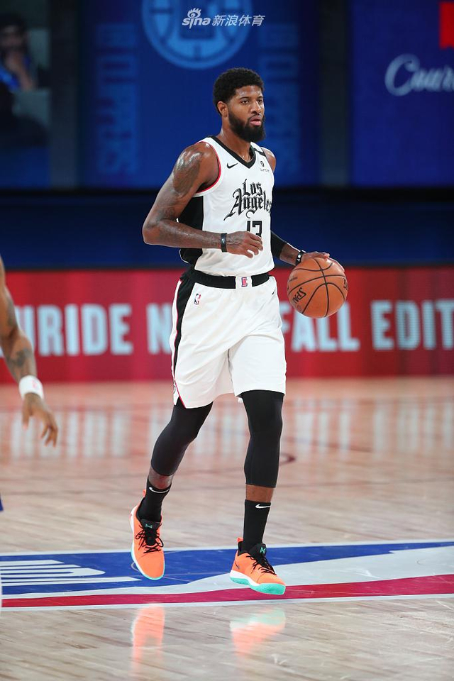 理手中的球 理手中的球