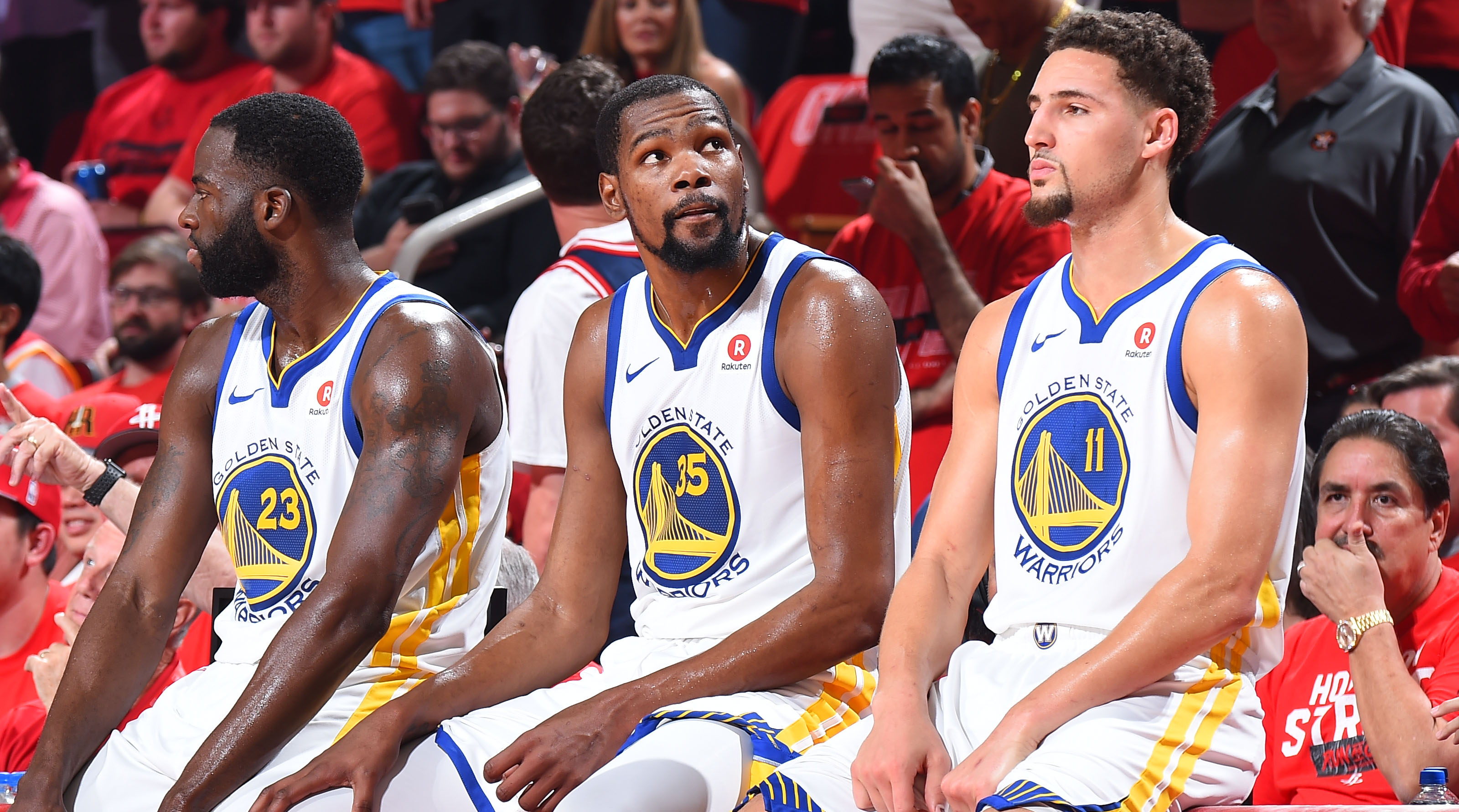 险在天平两 险在天平两